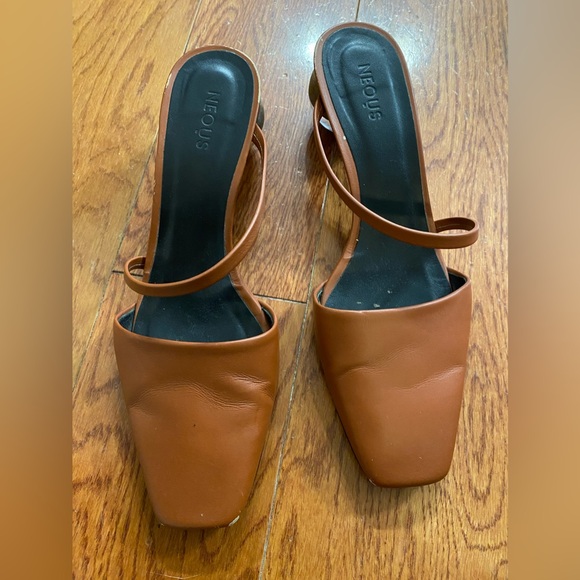 Neous Leather Sandals with “Glass” Globe Heels - Picture 3 of 11